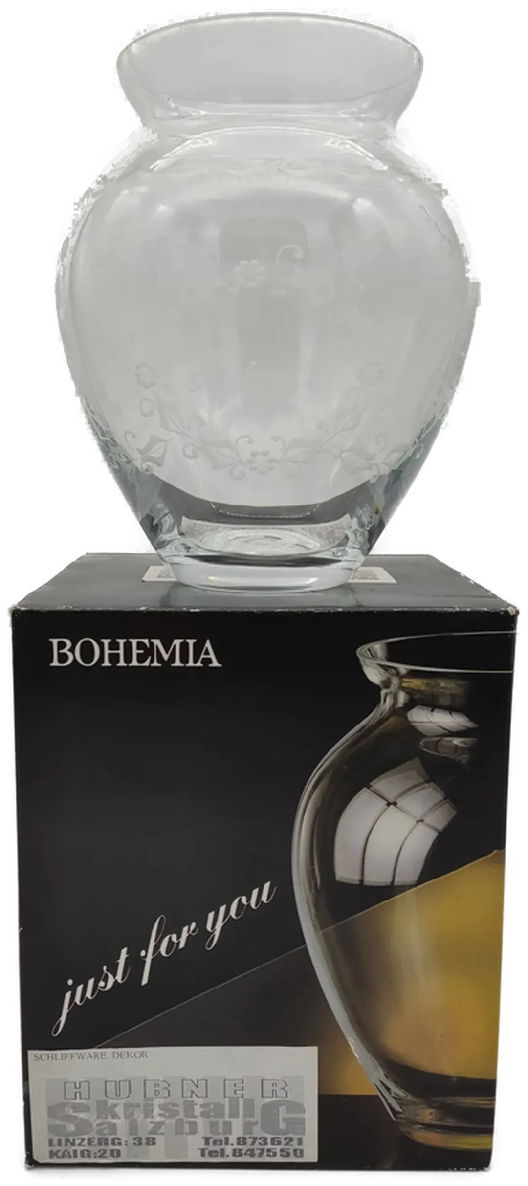 Bohemia Vase graviert mit Ornamenten und dem Namen 