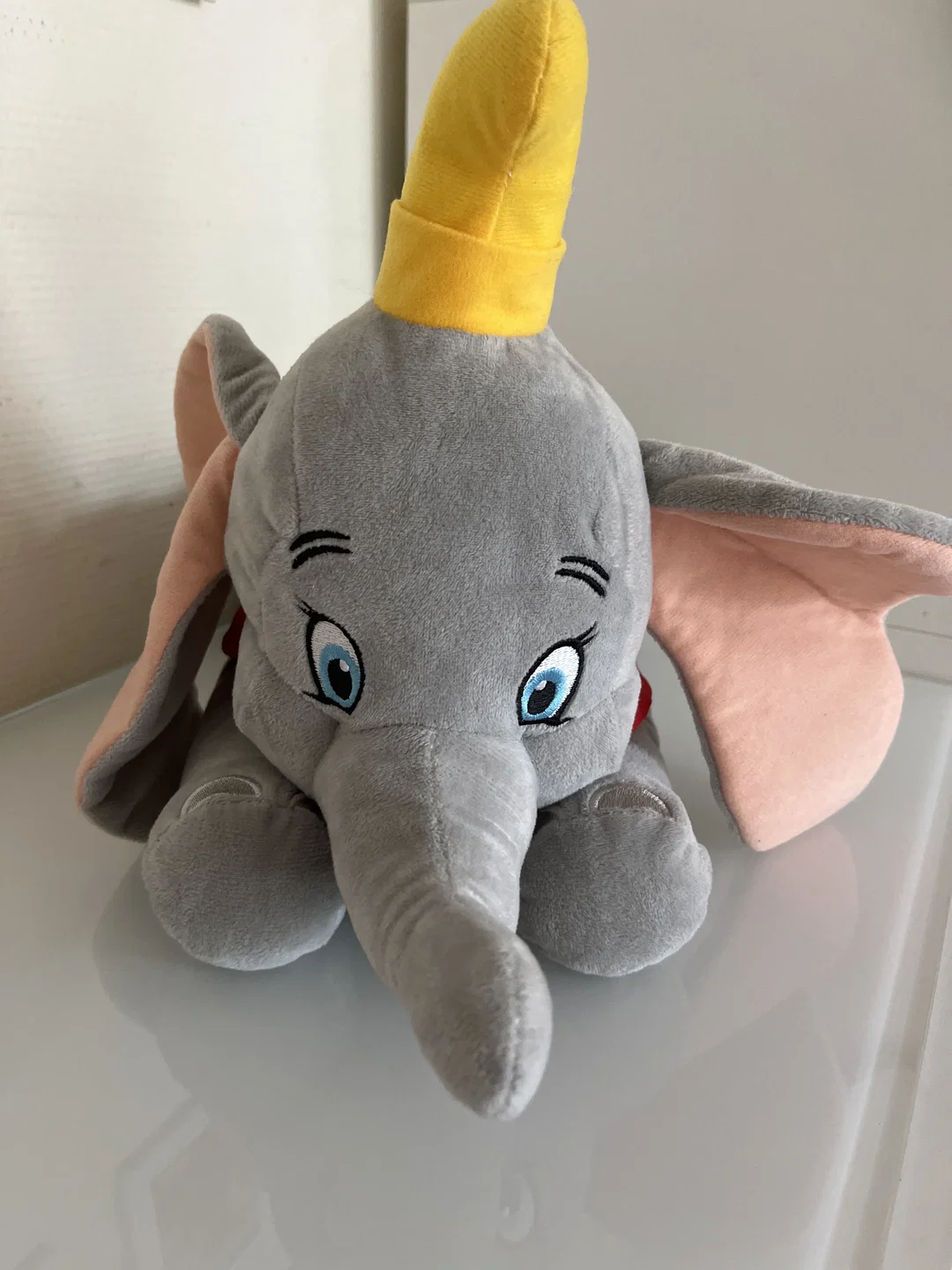 DISNEY DUMBO Kuscheltier mit Sound - 42cm - Fliegende Position - Bild 1