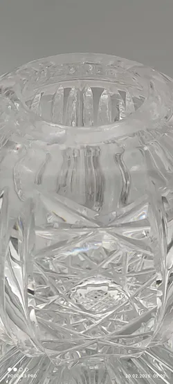 Kleine Kristallvase mit Blumenmotiv - Bild 4