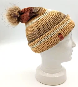 Handgestrickte Pudelmütze