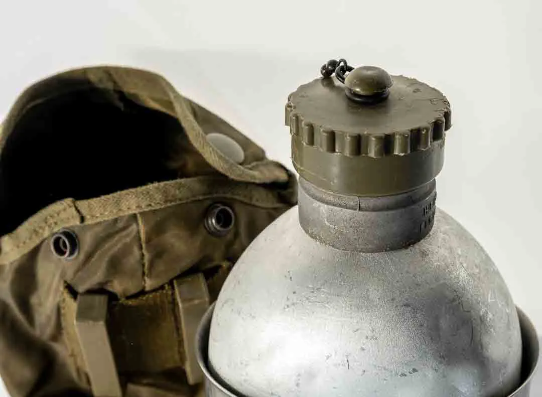 Original Feldflasche / Militärflasche des Österreichischen Bundesheeres in olivgrün – Bild 3