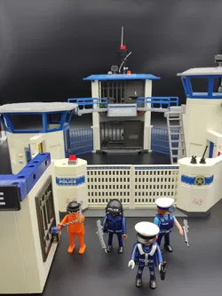 Playmobil Polizei-Kommandozentrale mit Gefängnis 6872 - Bild 1