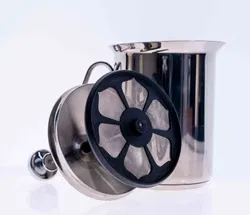 TCM manueller Milchaufschäumer aus Edelstahl (1 Liter) - Bild 2
