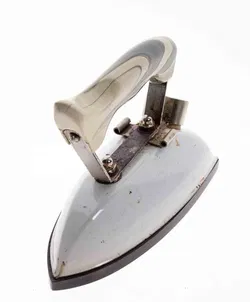 Vintage Bügeleisen für Dekozwecke aus den 1950ern - Bild 2