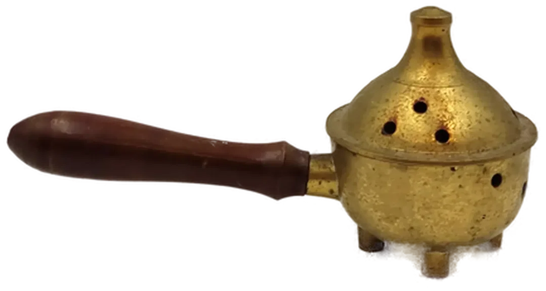 Traditionelle Räucherpfanne aus Messing mit Holzgriff – Bild 2