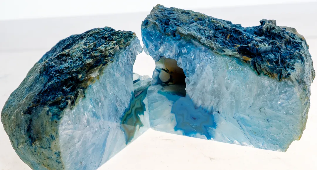 Edle Achat-Geode Buchstützen in Tiefblau – Naturkunst für Ihr Zuhause – Bild 2