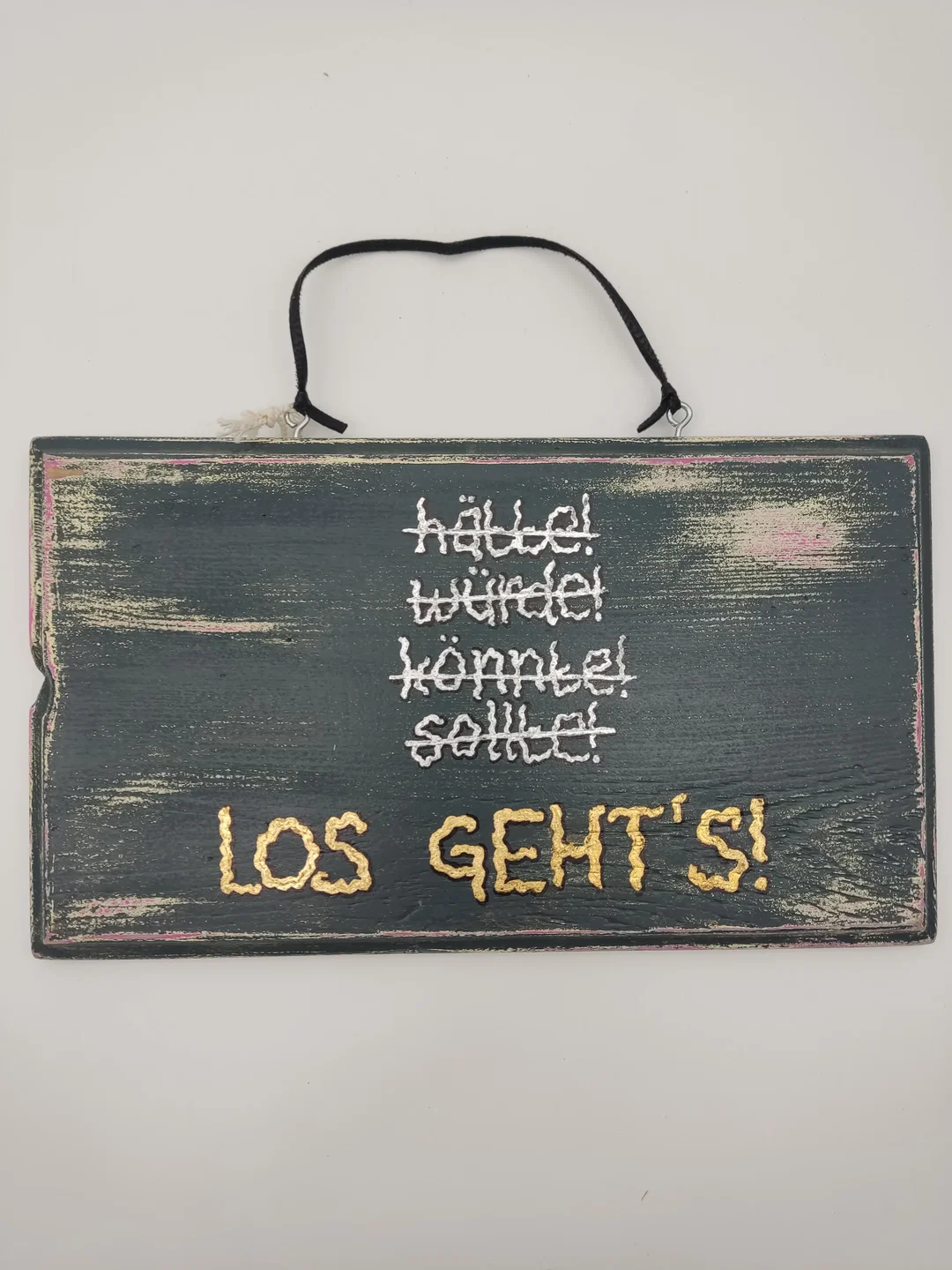 Handgefertigte Upcycling-Holzschilder mit inspirierenden Sprüchen – Bild 6