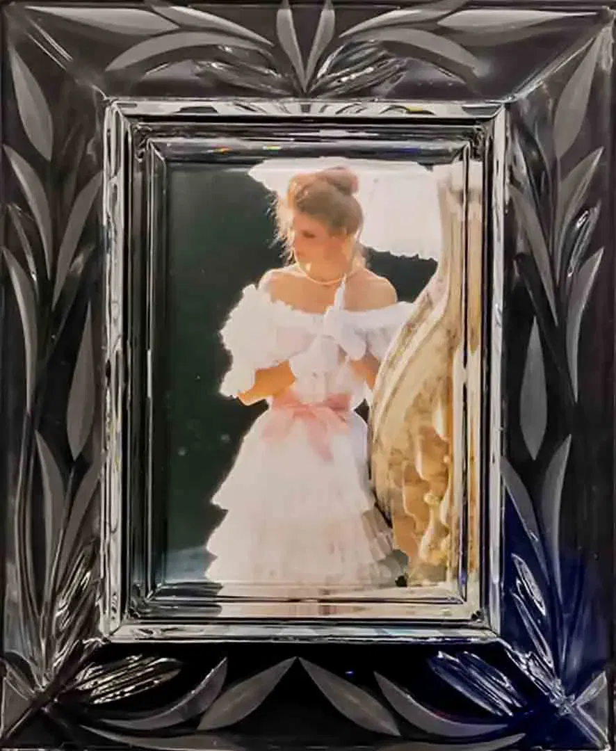 Vintage Kristallbilderrahmen mit geätzten Blätternmuster, Glas-Schreibtisch-Bilderrahmen - Bild 4