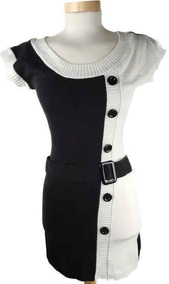 Longpullover 'One Love', ärmellos mit Rundhalsausschnitt, schwarz/weiß mit Knöpfen und Gürtel, Größe XS – Bild 1