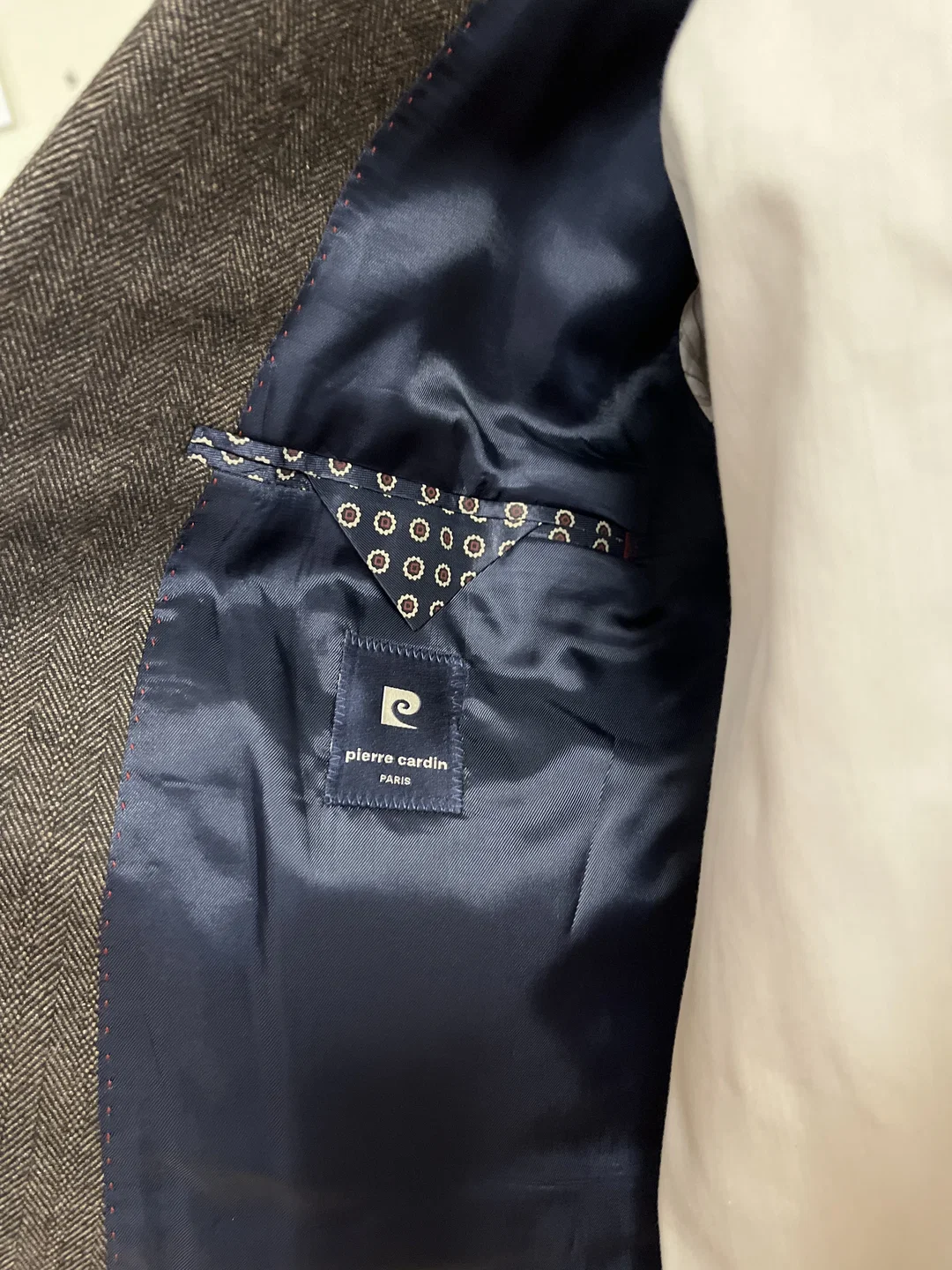 Pierre Cardin Herrensakko Gr. 54 aus hochwertiger Schurwolle – Bild 4