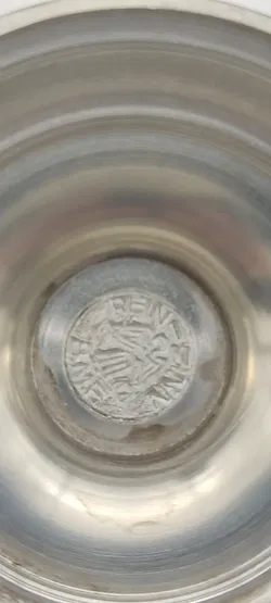 Historischer Zinnbecher mit Relief & Holzintarsie - Bild 3