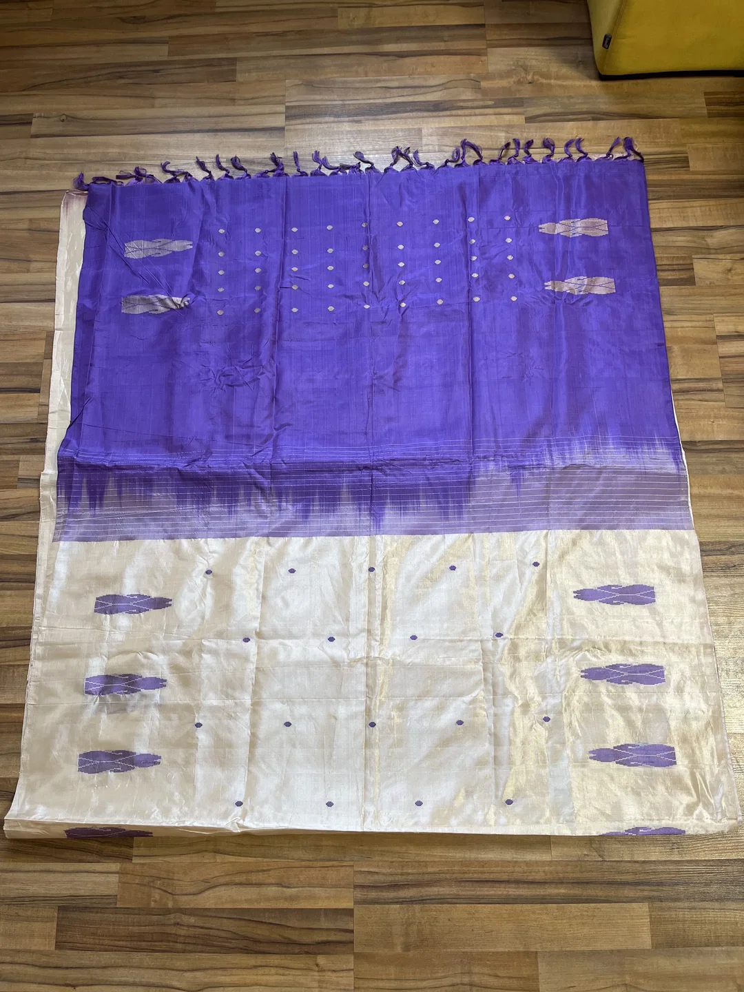 Neuwertiger Seidensari in Violett-Rose für Damen Länge 4,90 m Breite 1,18 m – Bild 1