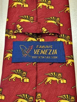 Fabris Venezia Seidenkrawatte mit goldenem Markuslöwen, dunkelrot  - Bild 3