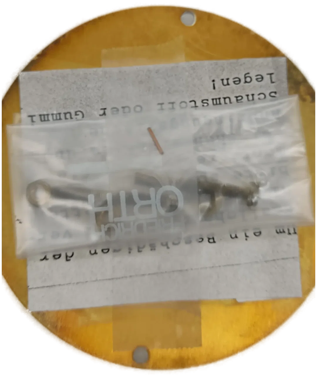 Silberne ÖAMTC 45 Jahre Jubiläums-straffreies Fahren-Autoplakette, Ø 8 cm – Bild 2