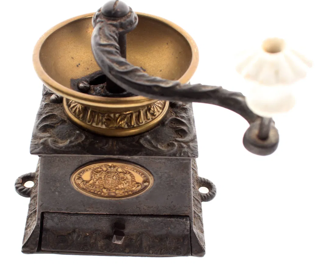 Antike Kaffeemühle T & C Clark – Made in England – registriert 17. Feb. 1812, Nr. 1100 - Bild 4