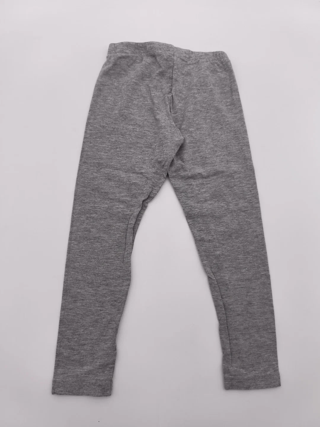 3 tlg. Bekleidungsset, Mädchen, Gr. 110/116, 1x Latzkleid "Minnie Mouse", 2x Leggins – Bild 5