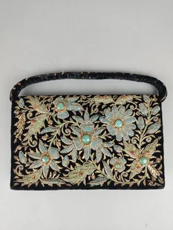Abendtasche aus Samt mit Zardozi Stickerei - Bild 1