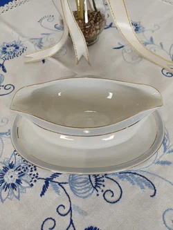 Porzellan-Sauciere KPM Krister mit Goldrand | Vintage-Schatz - Bild 4