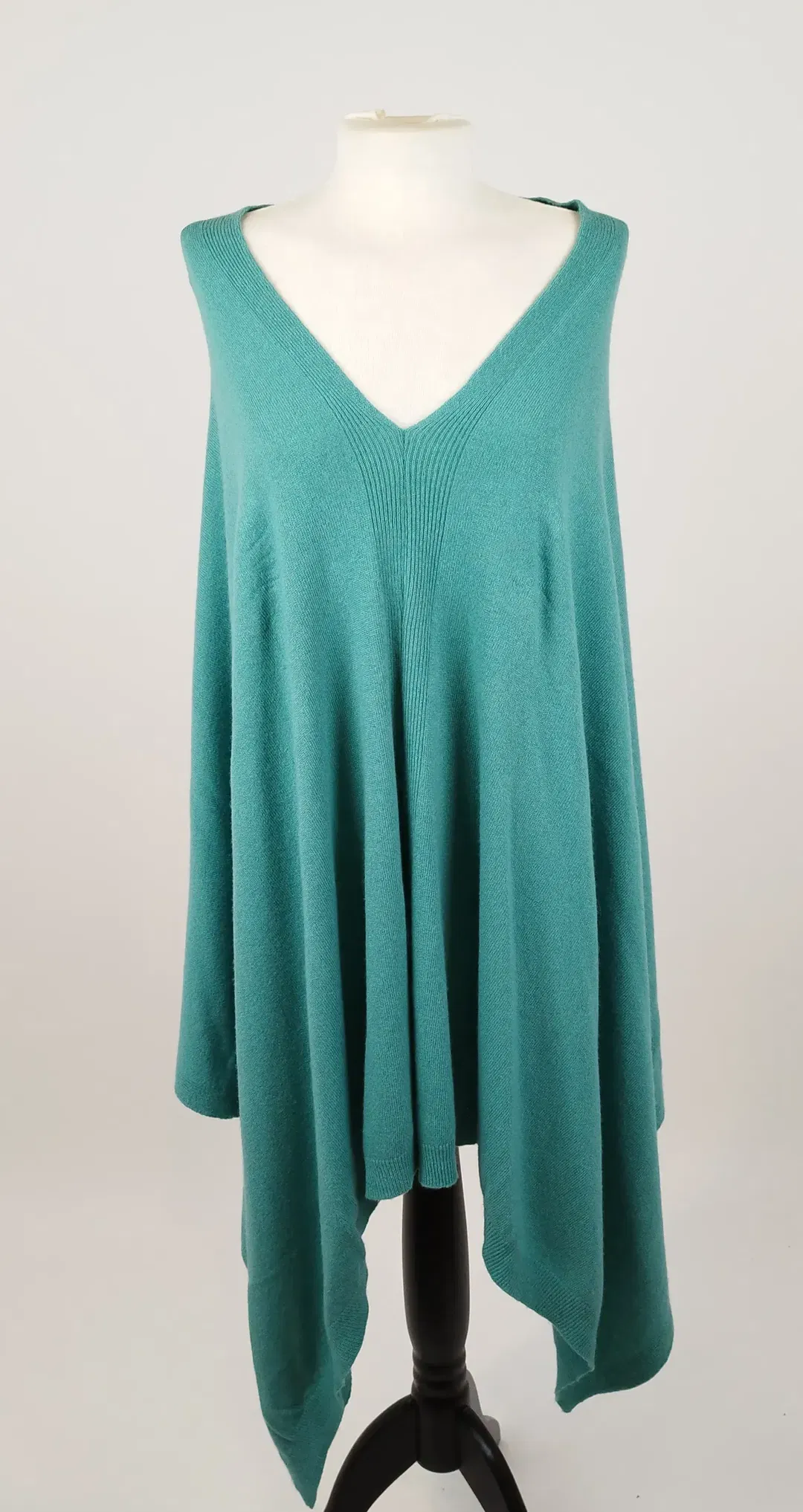 Türkiser Strick-Poncho - ca. XXL - Bild 4
