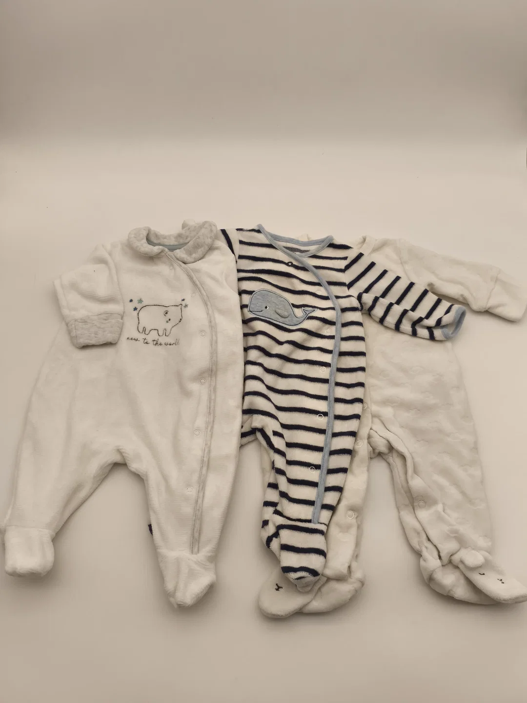 3 Babystrampler mit Fuß, Gr. 56 – Bild 1
