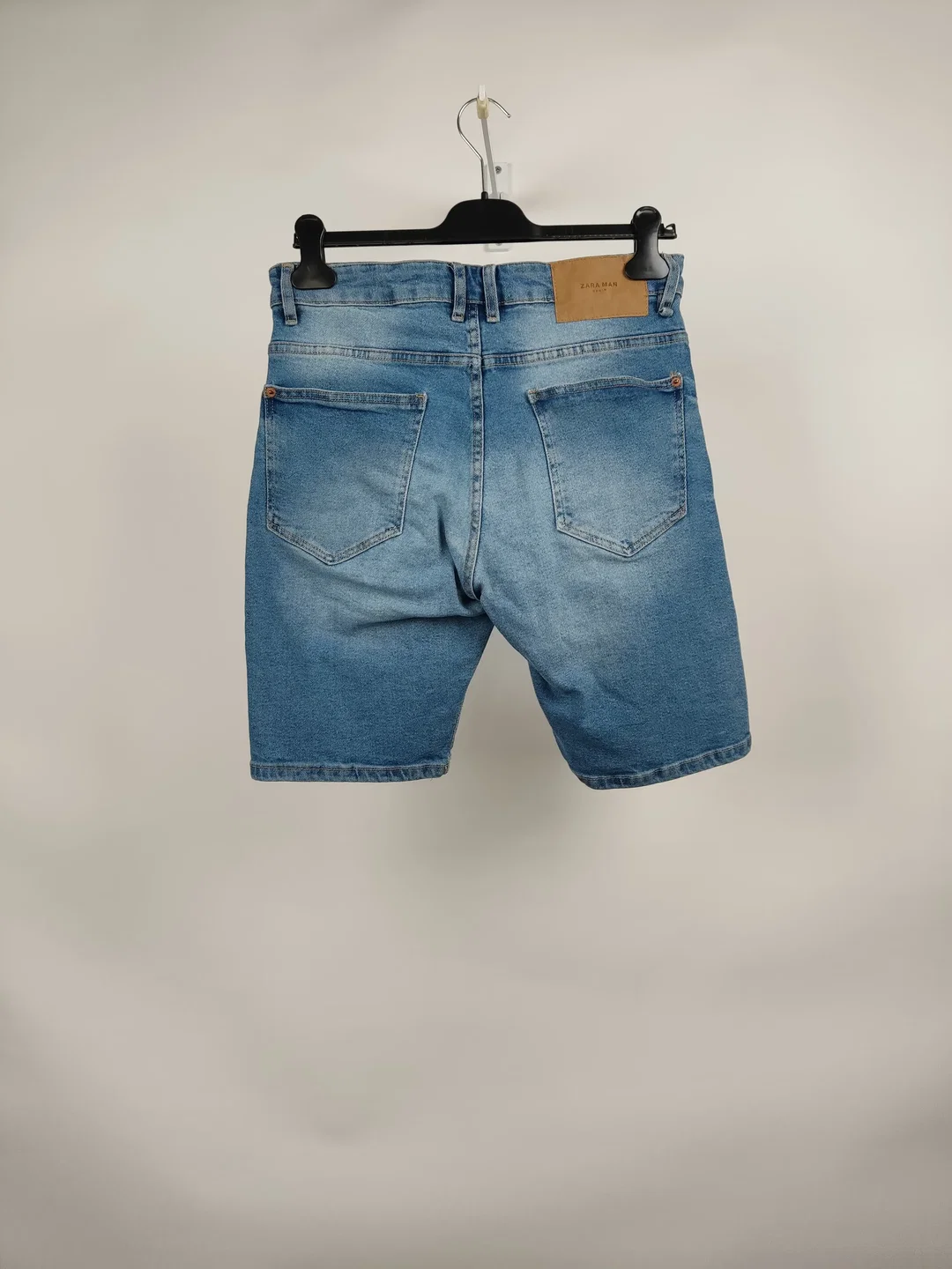 Zara Damenshort Jeans blau- M/ 38 – Bild 2