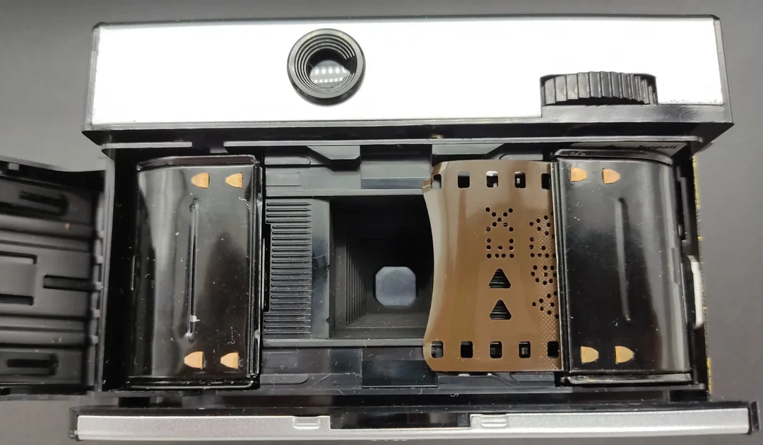 Agfa Isomat-Rapid C Kamera mit Film und Ledertasche – Bild 7