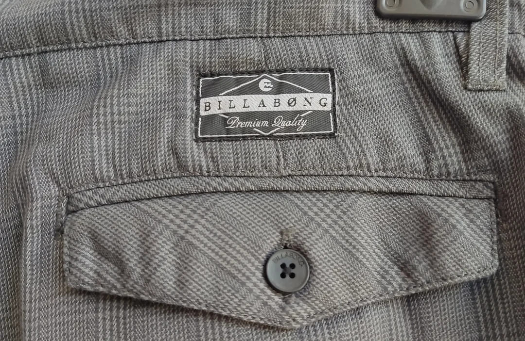 Billabong Herren Bermuda, grau kariert - Gr. W34 (EUR 50) – Bild 3