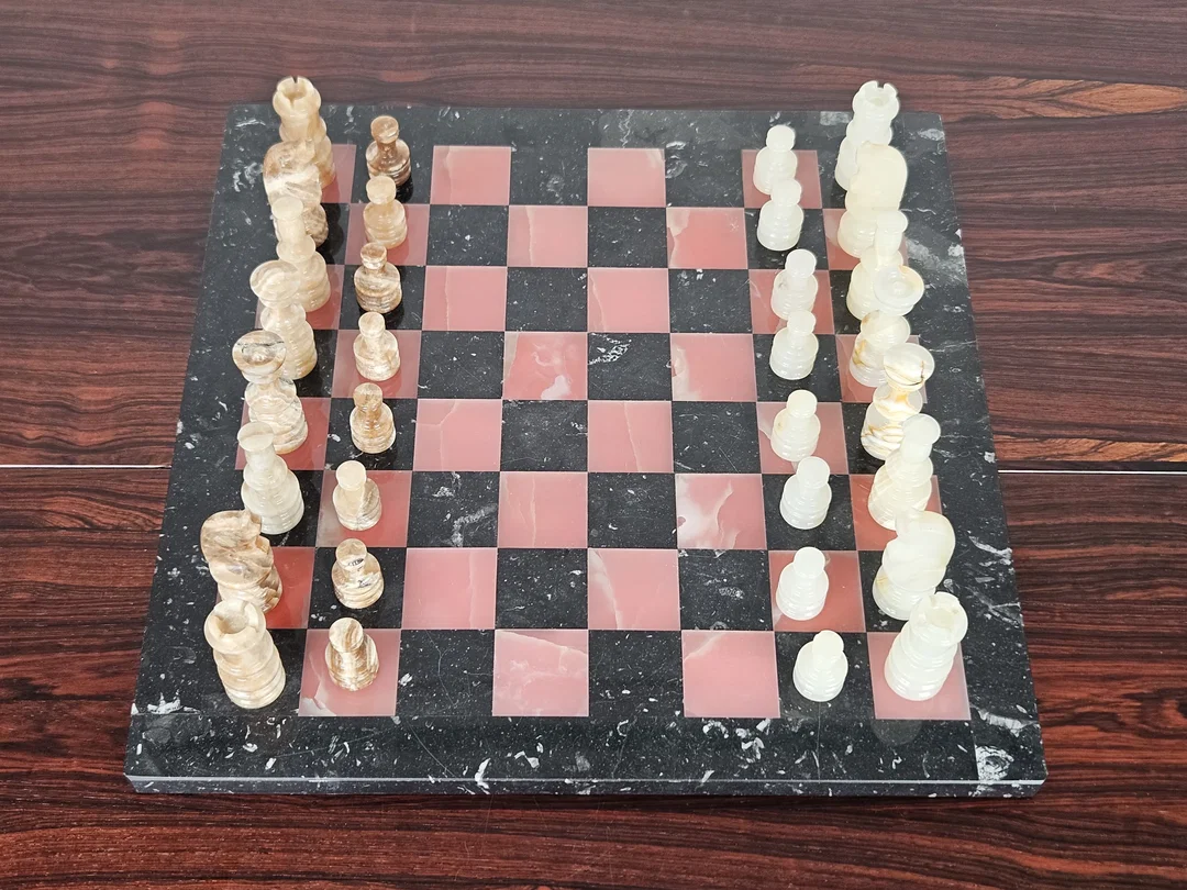 hochwertiges Schachspiel und Schachbrett aus Marmor - Bild 4