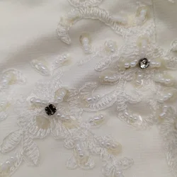 Modernes Brautkleid mit Steinchen - Maße angegeben - Bild 8