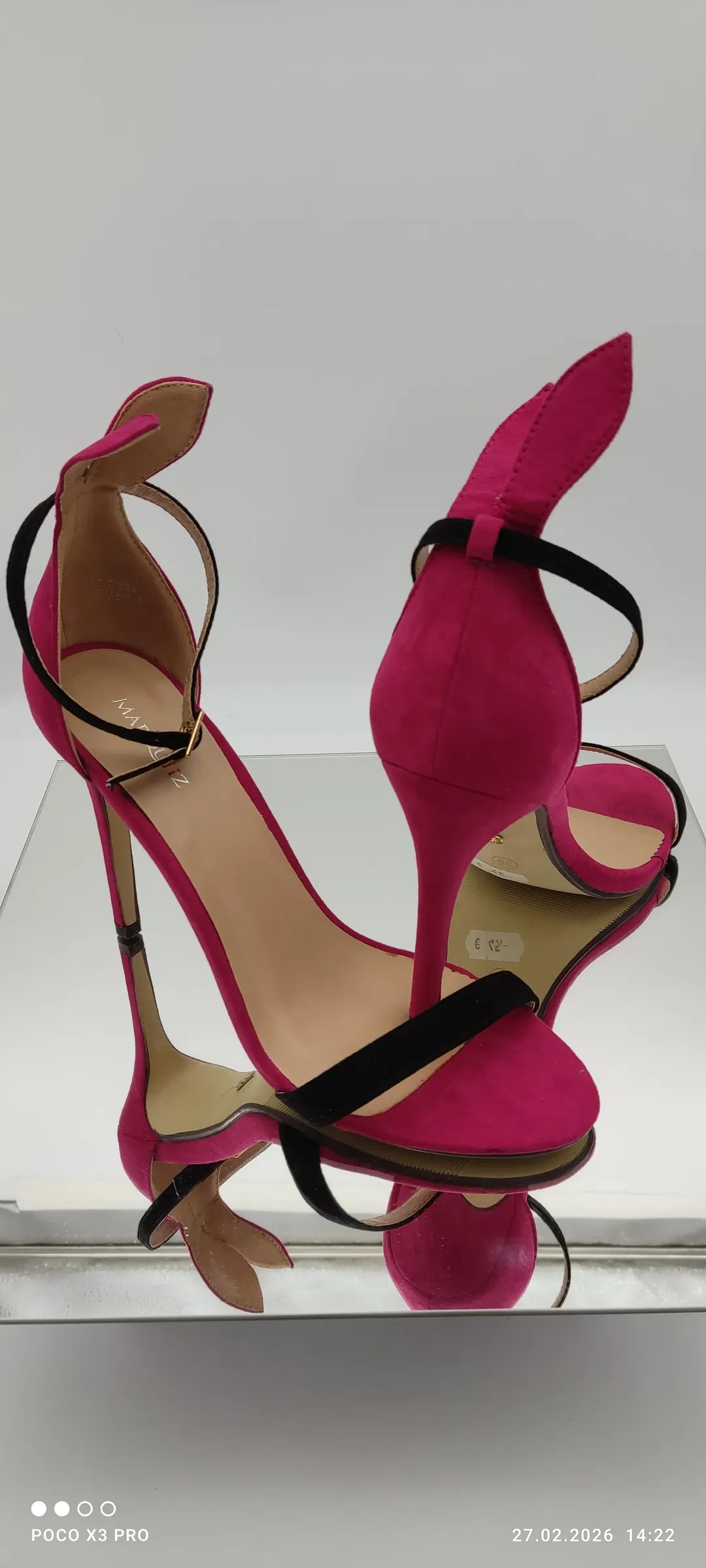 Marquiiz Sandalen mit Hasenohren-Details - Bild 1