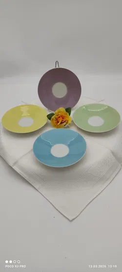 Lilien Porzellan Tee-Untersetzer 4er-Set | Vintage-Schatz - Bild 1