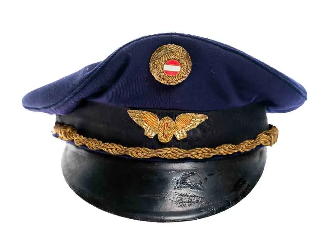 ÖBB Bahnkappe, Größe 62, goldene Flügelabzeichen, dunkelblau - Bild 1