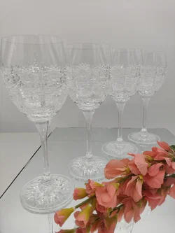 Kristall-Weingläser 4er-Set mit Schliffmuster | Tschechischer Vintage-Schatz - Bild 2