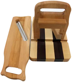 Hobel aus Holz – traditioneller Gemüsehobel mit Edelstahlklinge und Schneidebrett - Bild 3