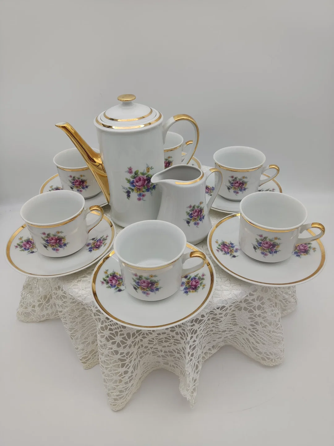  Porzellan-Teeservice mit Kanne & Milchkännchen, Goldrand | Vintage-Charme - Bild 4