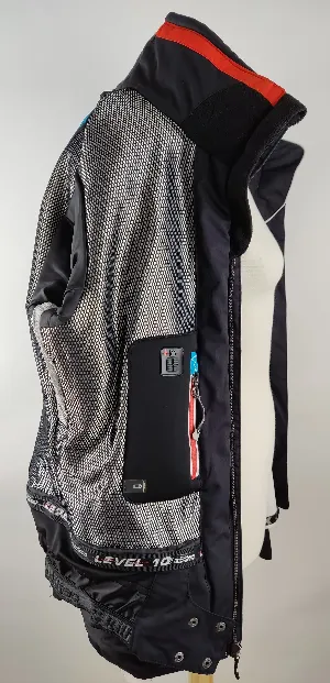 Skijacke 'killtec', mit Zipp, Stehkragen und Kapuze, weiß/schwarz/türkis, Größe 40 – Bild 6