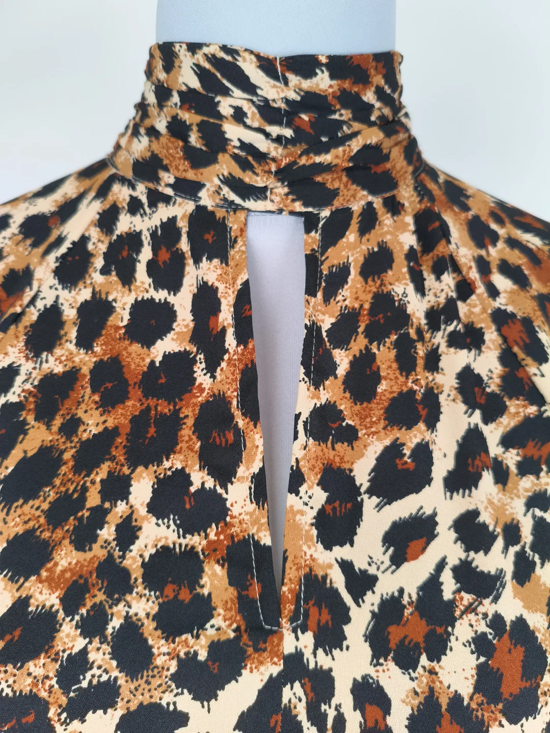 Only, Damenkleid Leo- Print, Gr. S – Bild 2