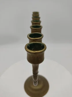 Menora-Kerzenständer aus Bronze, Breite 27cm, Höhe 29cm, Gewicht 1,026 kg - Bild 2