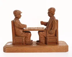 Handgeschnitzte Holzfigur – 2 Männer beim Brettspiel, ca. 26 x 10 x 18,5 cm - Bild 3