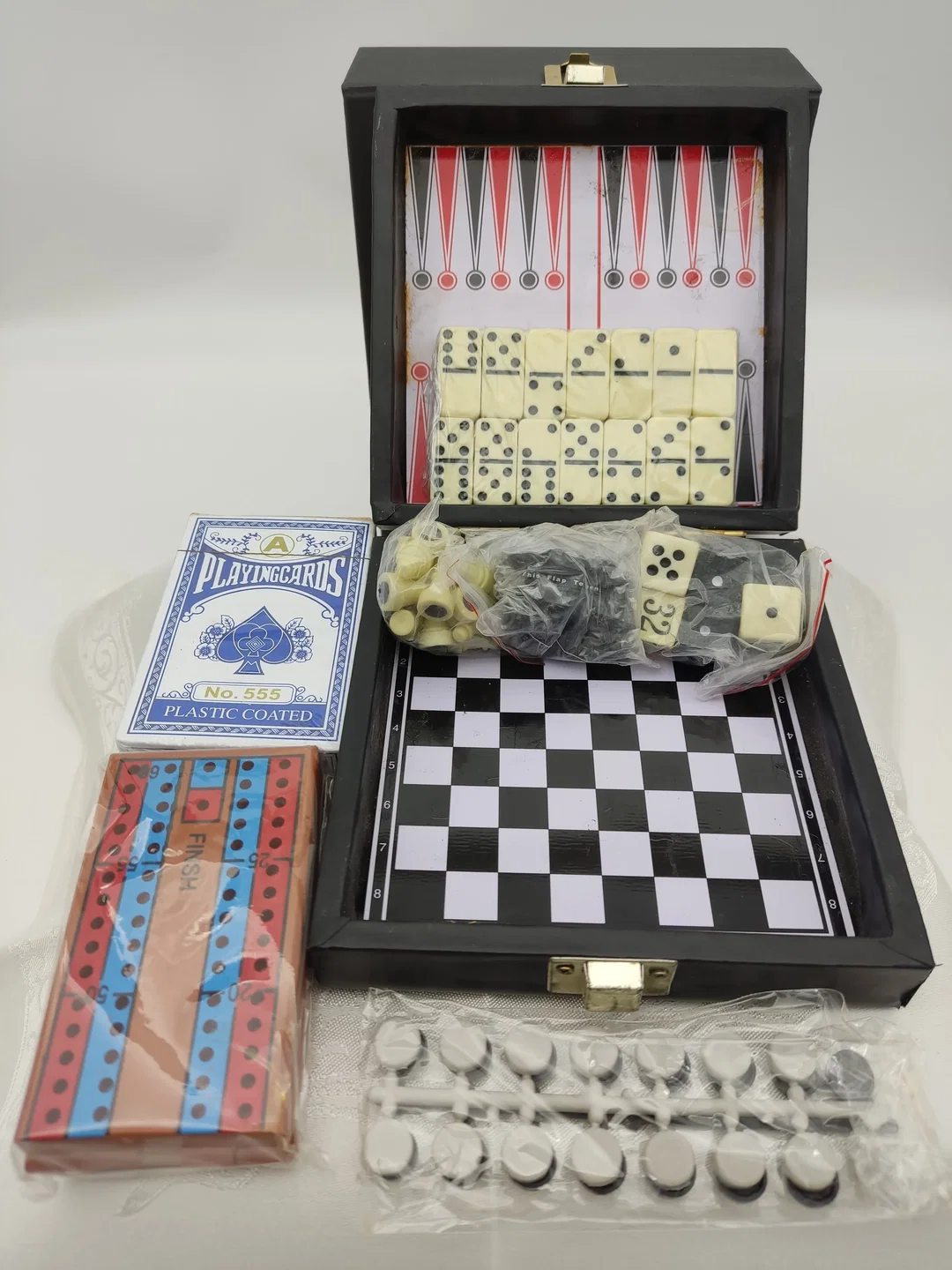 Magnetisches Reisespielset 6 in-1 |  Für Unterwegs - Bild 1