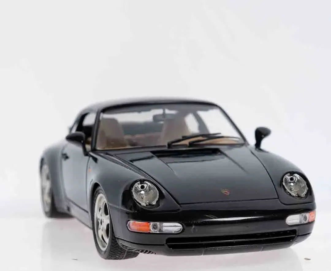 Porsche 911 Carrera (1993) - Bild 1