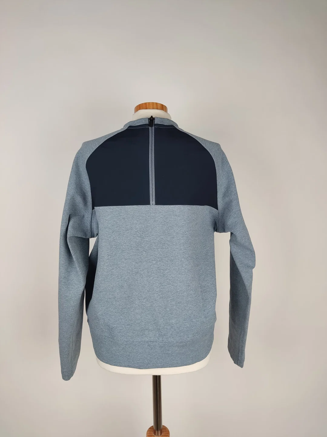 Alpha Tauri - Damen Pullover Gr. S – Bild 3