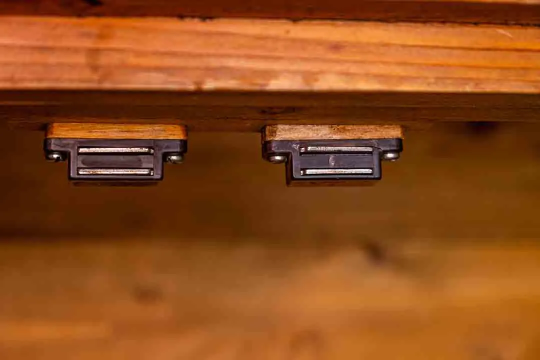 Antike Vollholzkommode Vintage - Charmante Aufbewahrung für Ihr Zuhause – Bild 18
