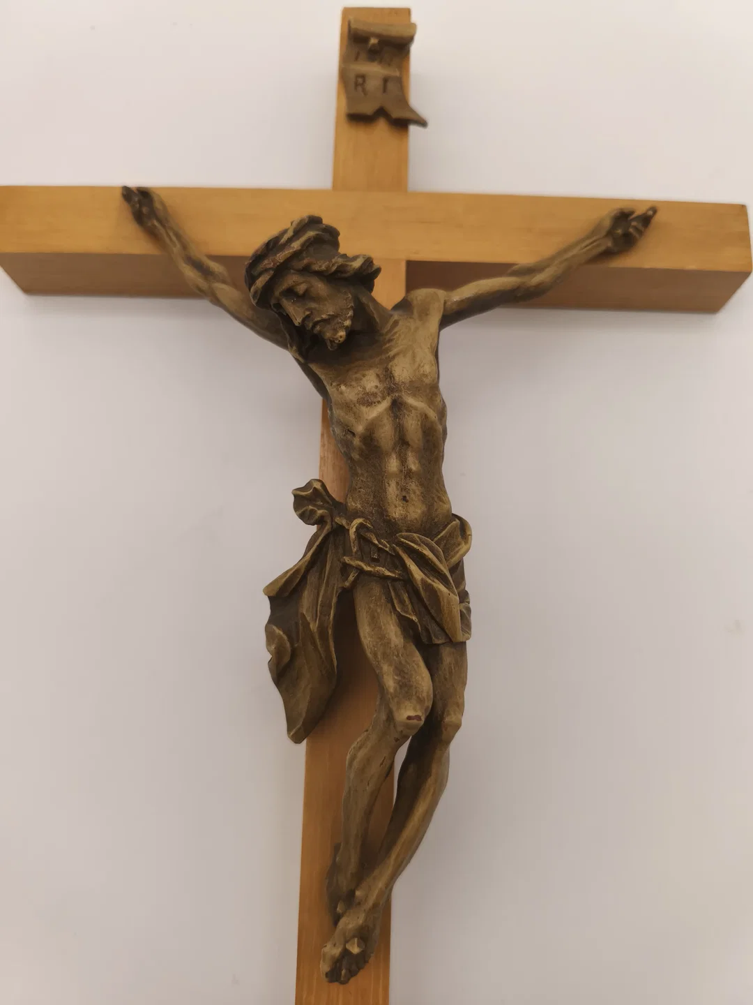 Holzkreuz mit Jesus 37 cm hoch – Bild 2