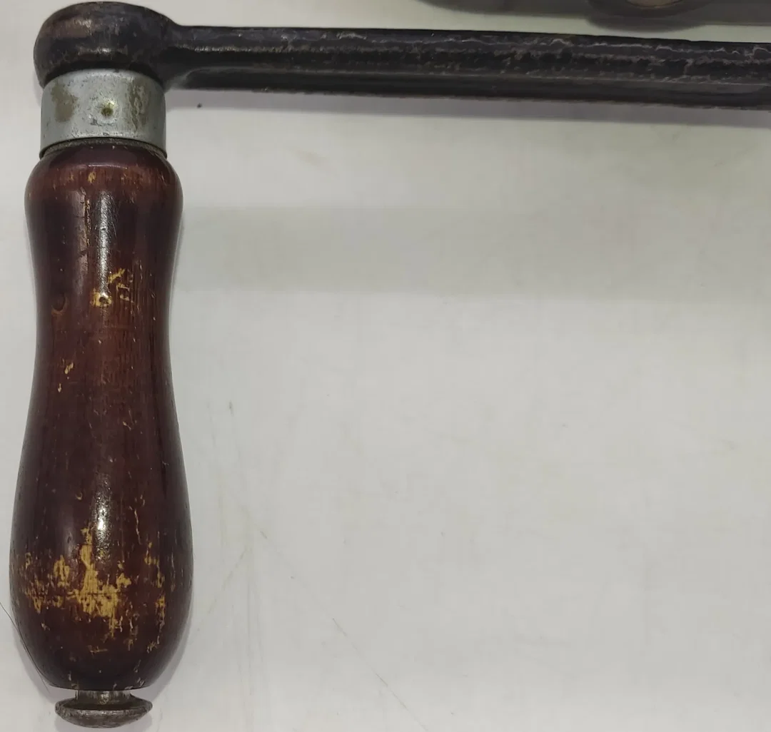 Vintage Handbohrmaschine aus Metall schwarz – Bild 4