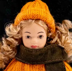 DE AGOSTINI Sammlerpuppe / Porzellanpuppe, Höhe 15cm - Bild 3