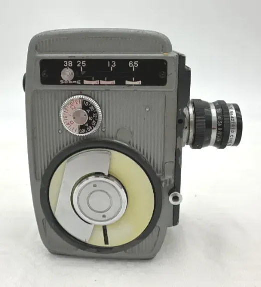 Yashica- 8 Vintage Filmkamera – Bild 2