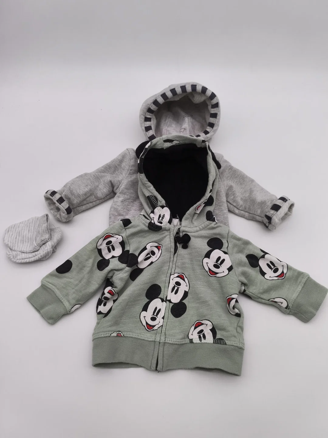 3er Set Baby, 2 Jacken, 1 Handschuhe, Gr. 56 – Bild 1