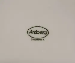 Arzberg Porzellan-Dose mit Deckel – Winterdorf & Weihnachtsmann  - Bild 3