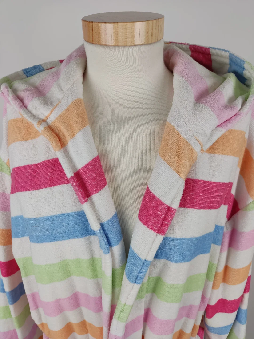 Bademantel " Down over" langarm mit Kapuze, gestreift mit Gürtel, und Taschen, Größe 176 – Bild 2